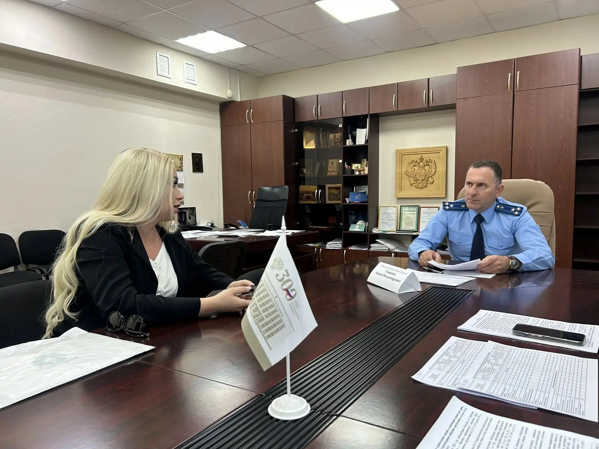 Заместитель прокурора Ярославской области Андрей Смирнов провел личный прием жителей Дз...