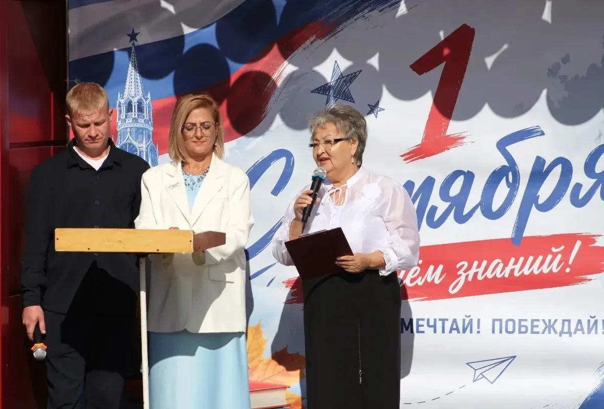 Сегодня в МКОУ"Звериноголовская СОШ им. Дважды Героя Советского Союза Г П. Кравченко" п...