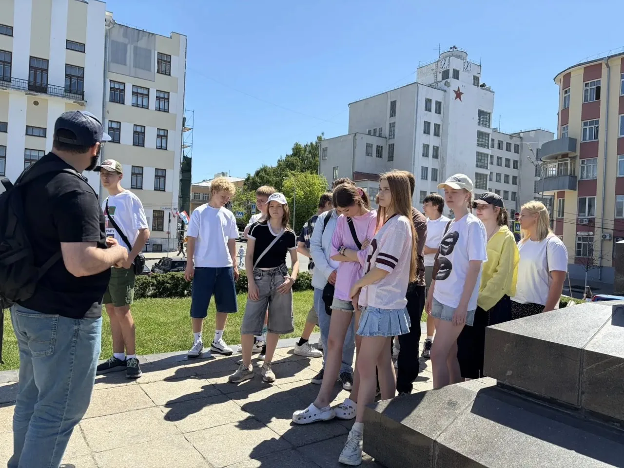 Экскурсия по старому центру Самары: путешествие сквозь века 🏛️✨  Недавно учащиеся 9 «А» класса вмест