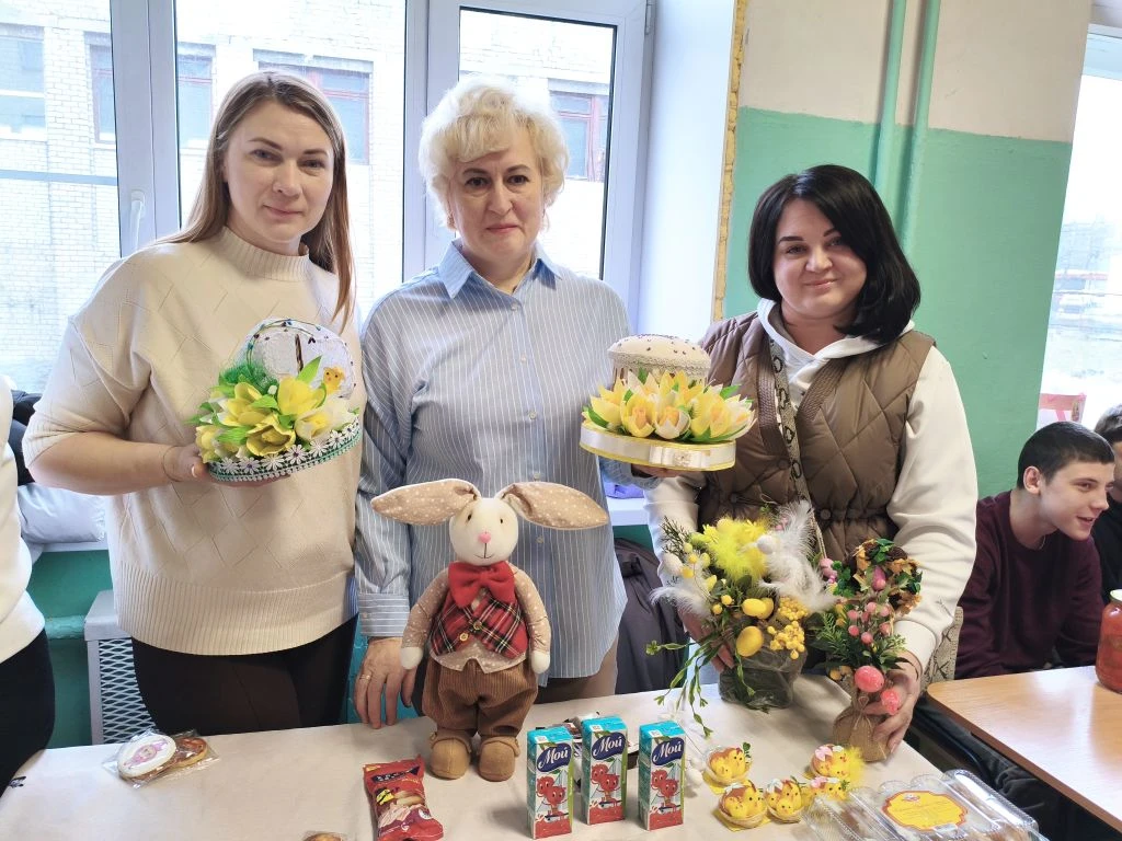 Весенняя ярмарка в русском стиле: как это было! 🎪  В нашей Второй снова царила атмосфера праздника, 
