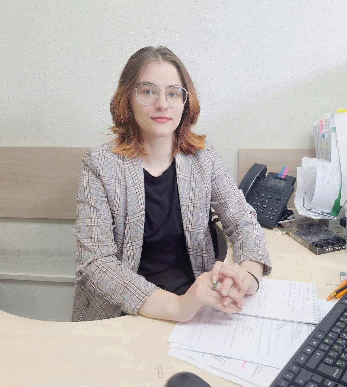 😉 Что объединяет лес, дорамы, выпечку и рисование? Все это часть мира одного из наших специалистов.