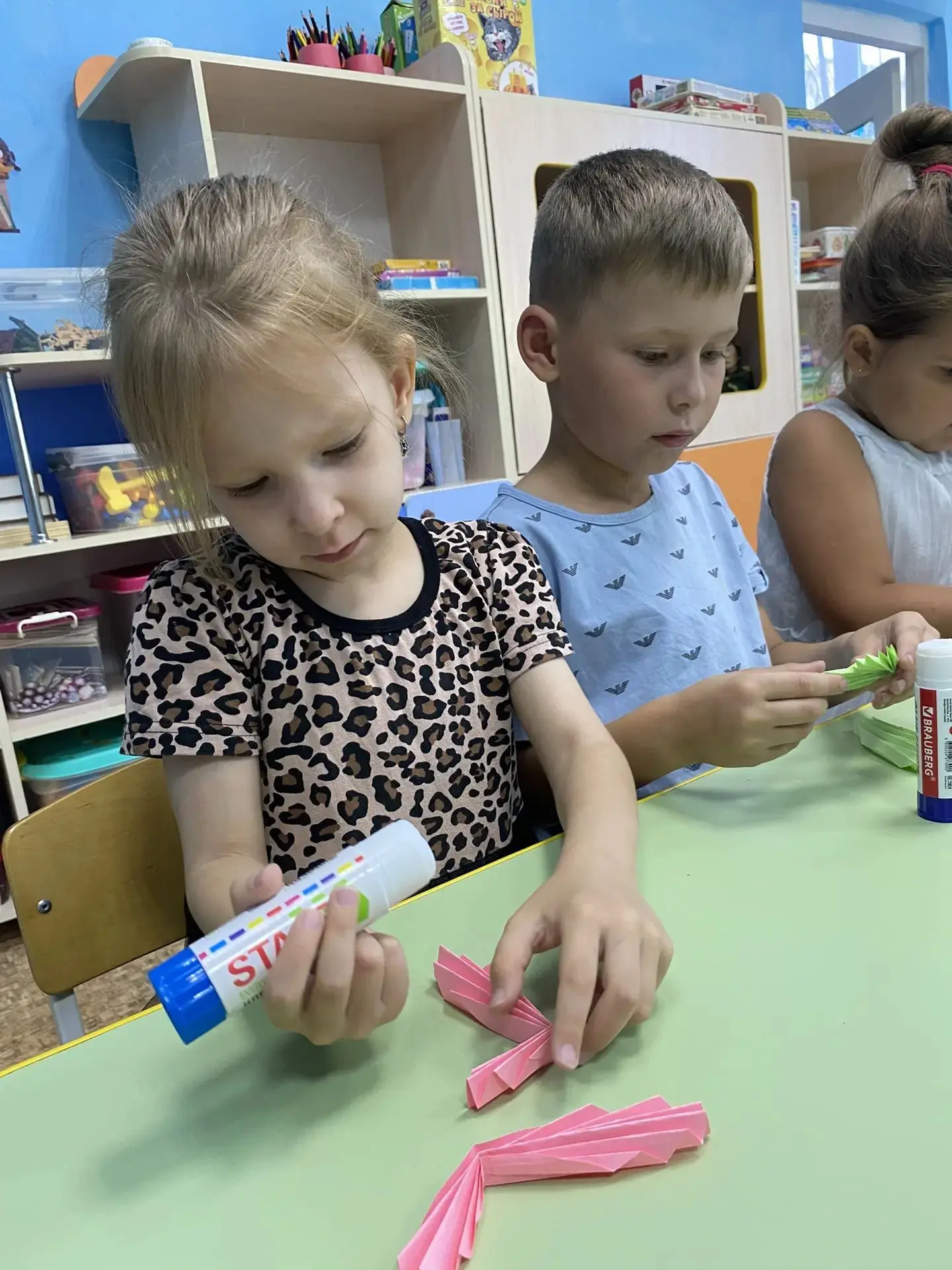 🎨Летнее творчество детей дошкольного возраста может включать в себя различные виды дея...