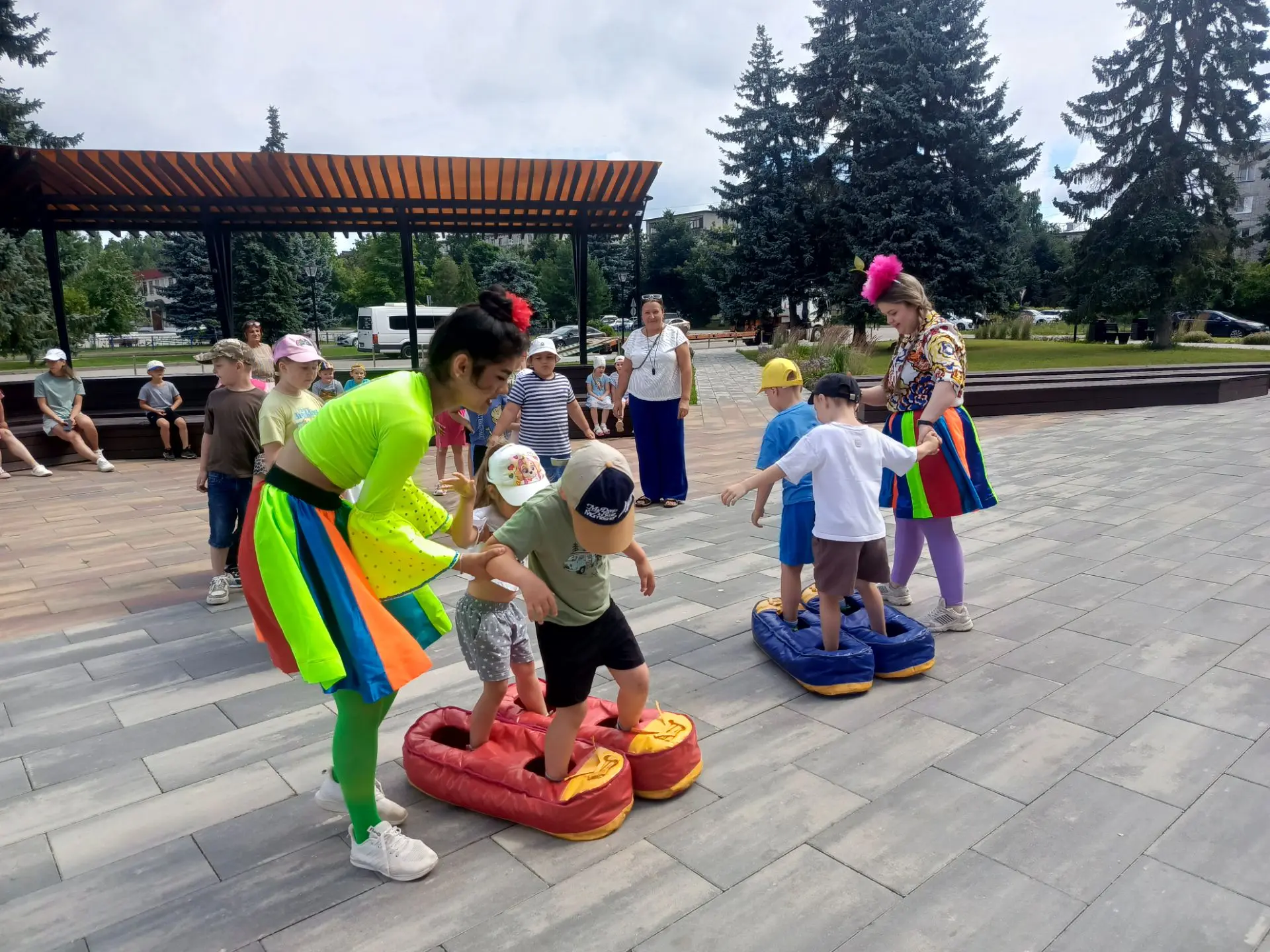 🤗Угадайте, где сегодня было шумно, весело и очень вкусно?