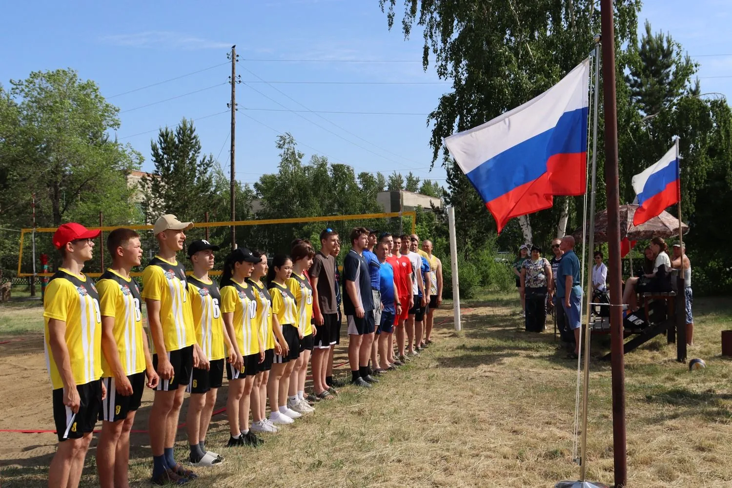 ✅ Пляжный сезон открыт - в Бурле прошел турнир по пляжному волейболу

👉 6 июня на спортивной площад