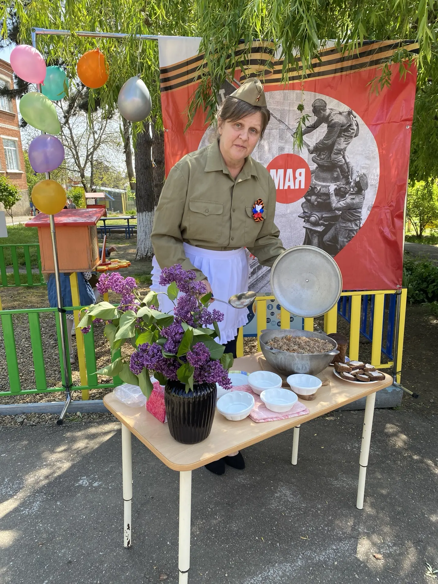 "Солдатская каша – сила наша!"