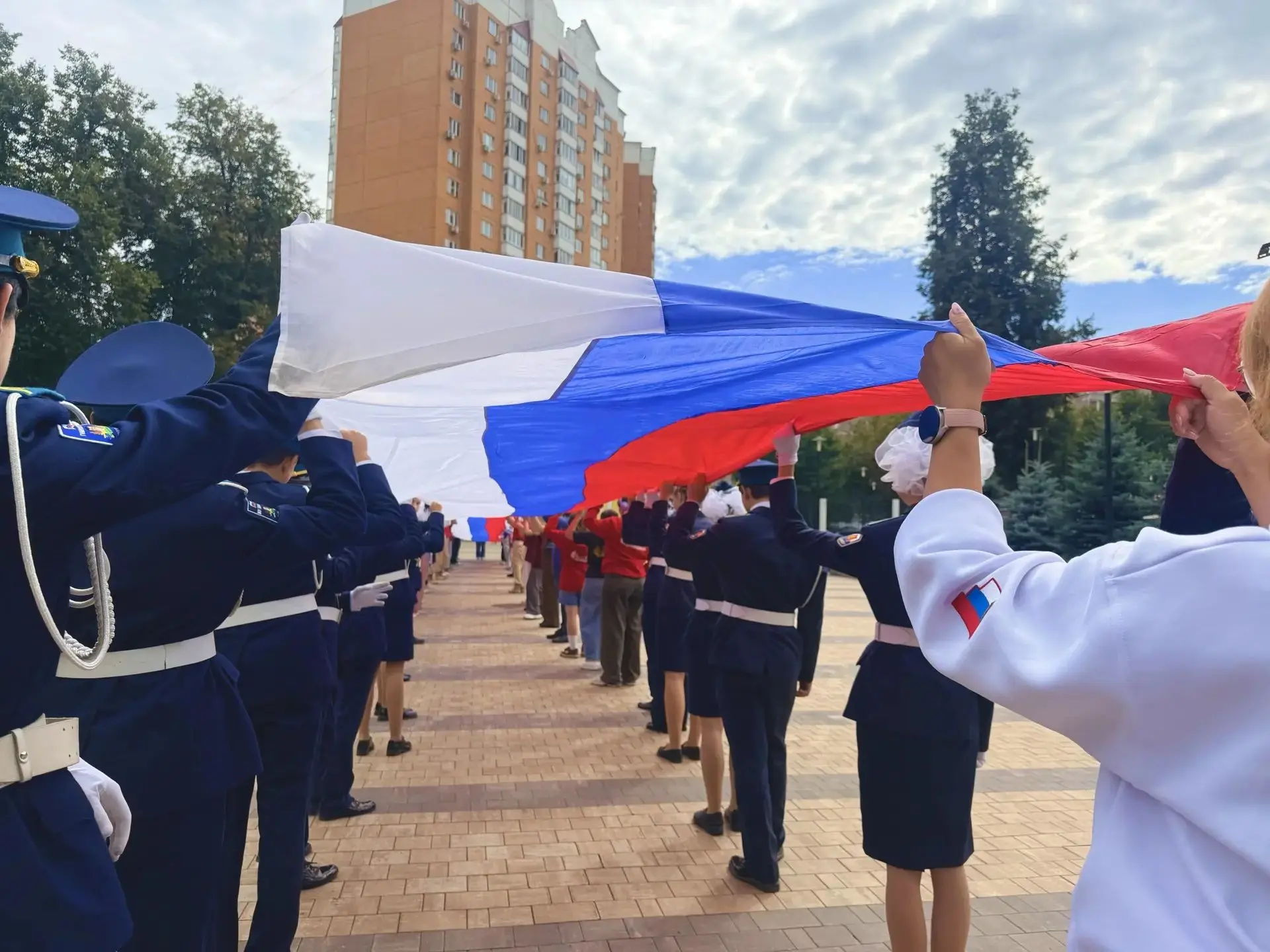 🇷🇺22 августа 2026 года кадеты  9 и 10 классов МОУ «Гимназии №7» приняли участие в мас...