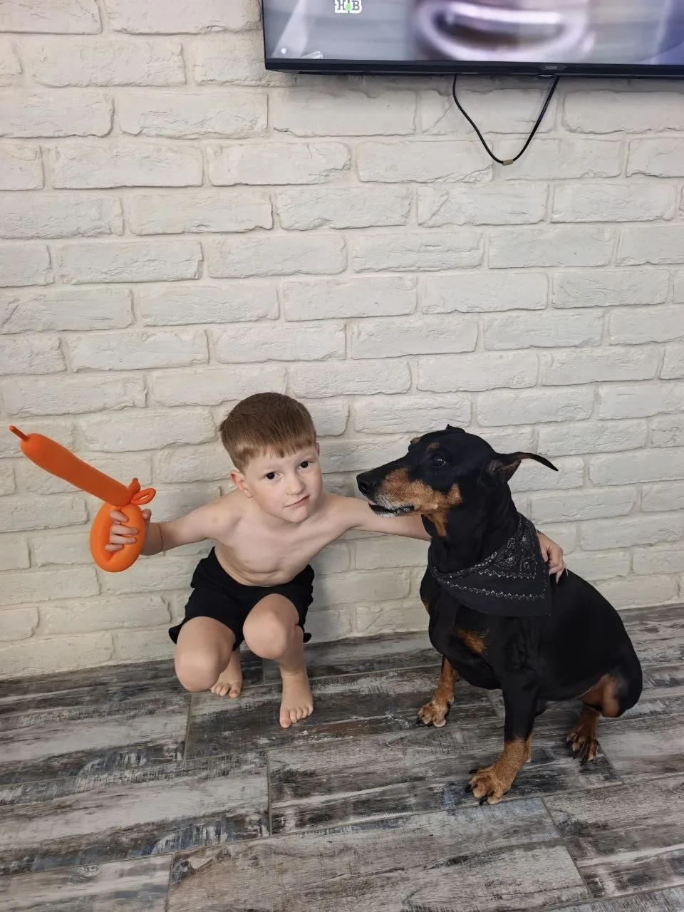 У нас на пару дней Жека