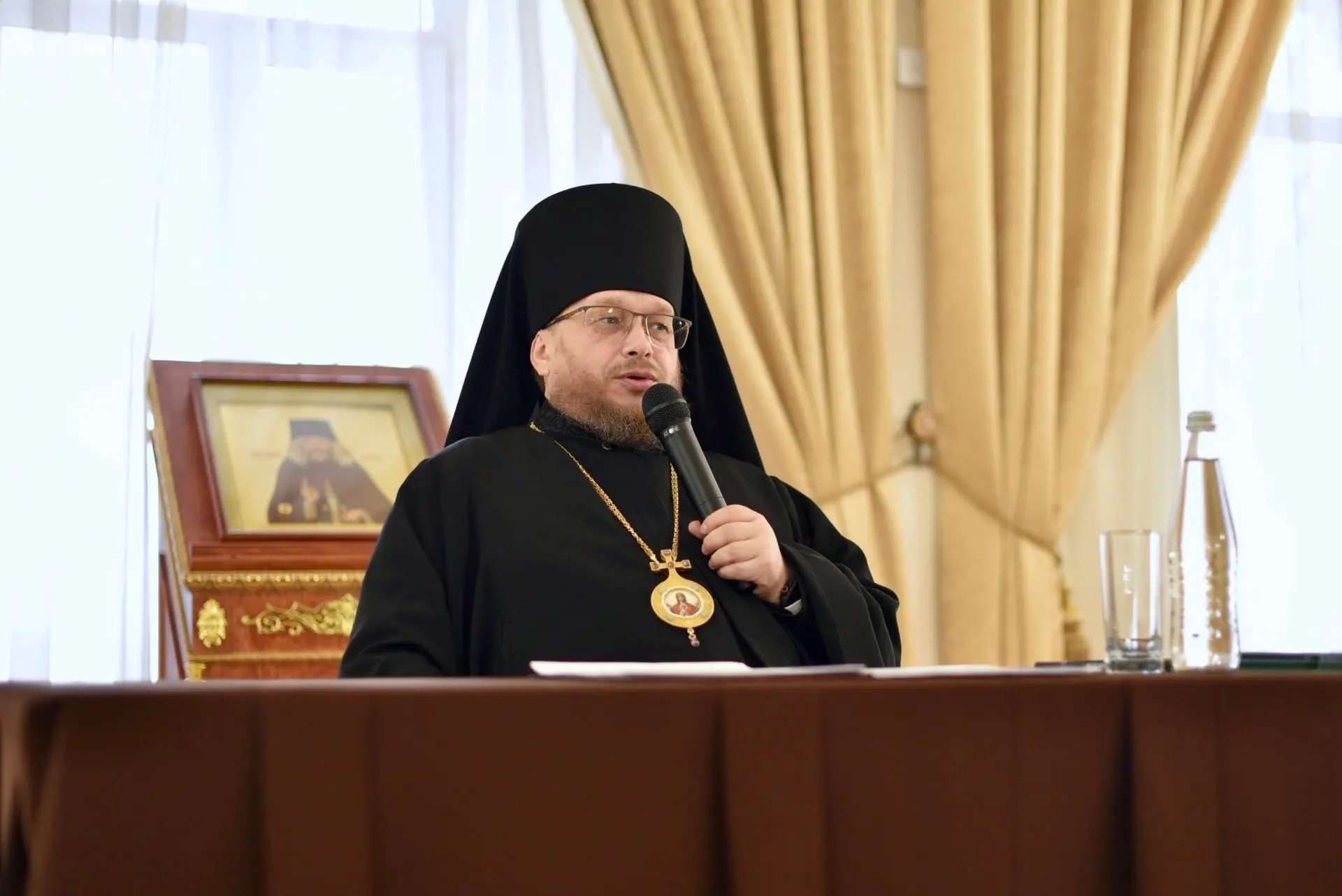✍🏻 Епископ Паисий поздравляет учителей с профессиональным праздником