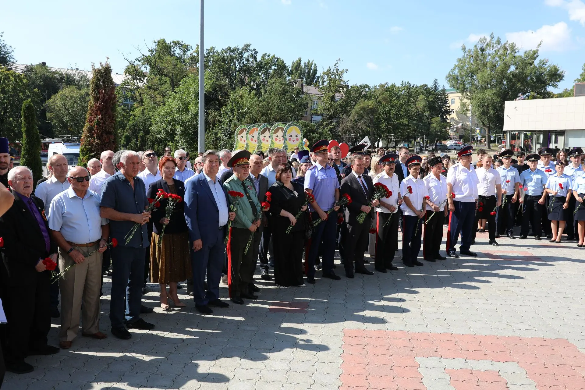 В Ставрополе состоялся митинг памяти, приуроченный ко Дню солидарности в борьбе с терро...