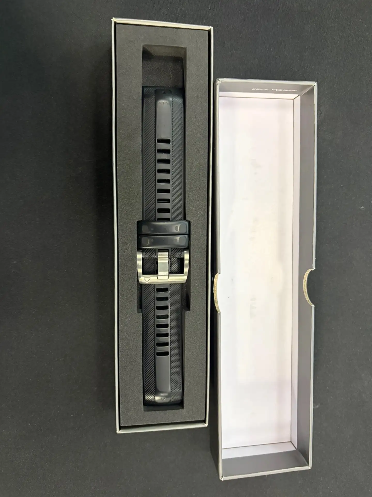 Продаю ОРИГИНАЛЬНЫЙ Ремешок на Marq Garmin QuickFit 22 mm Силикон черный 010-13225-00