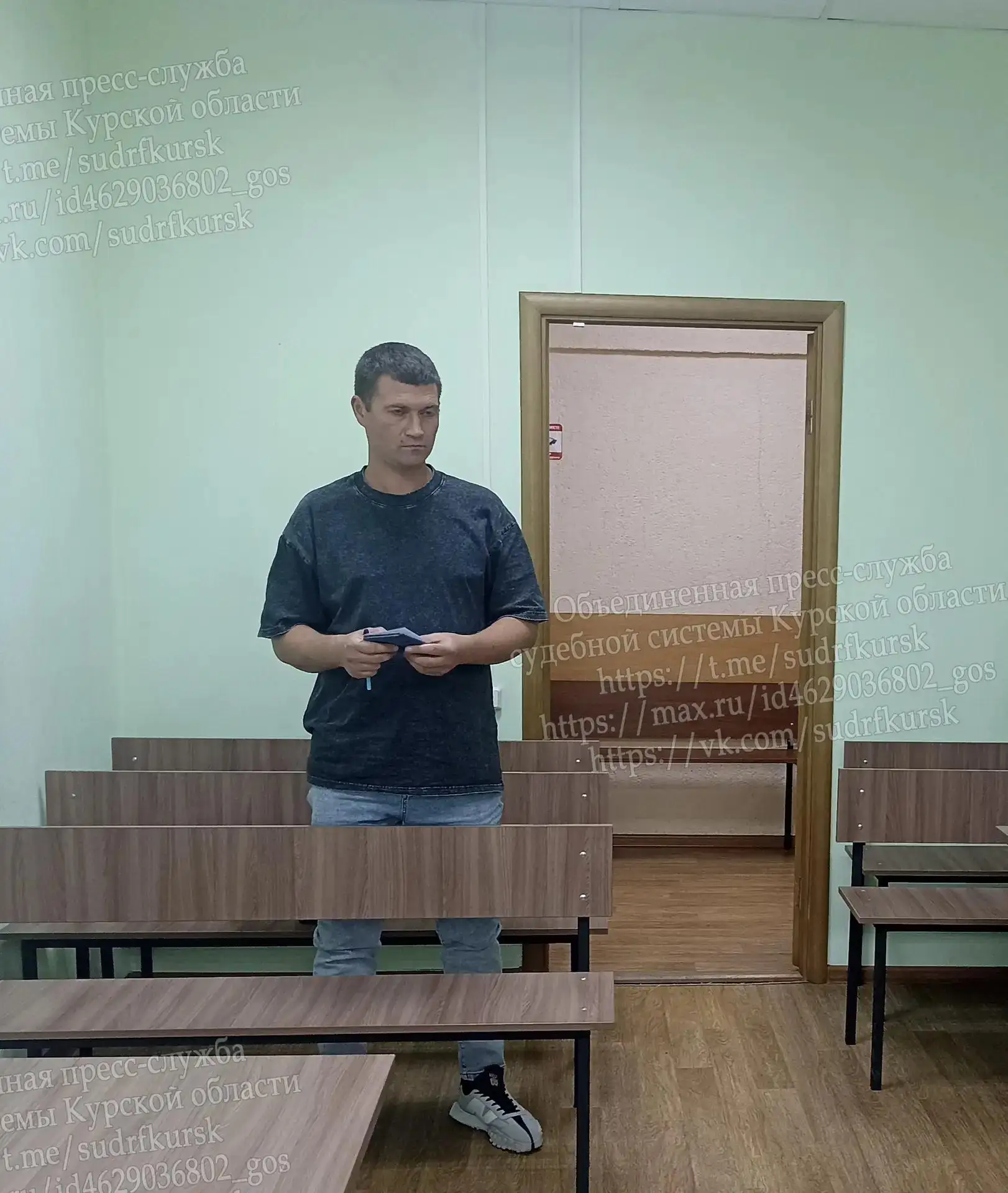 Мировым судьей рассмотрено уголовное дело в отношении неоднократно судимого курянина, о...