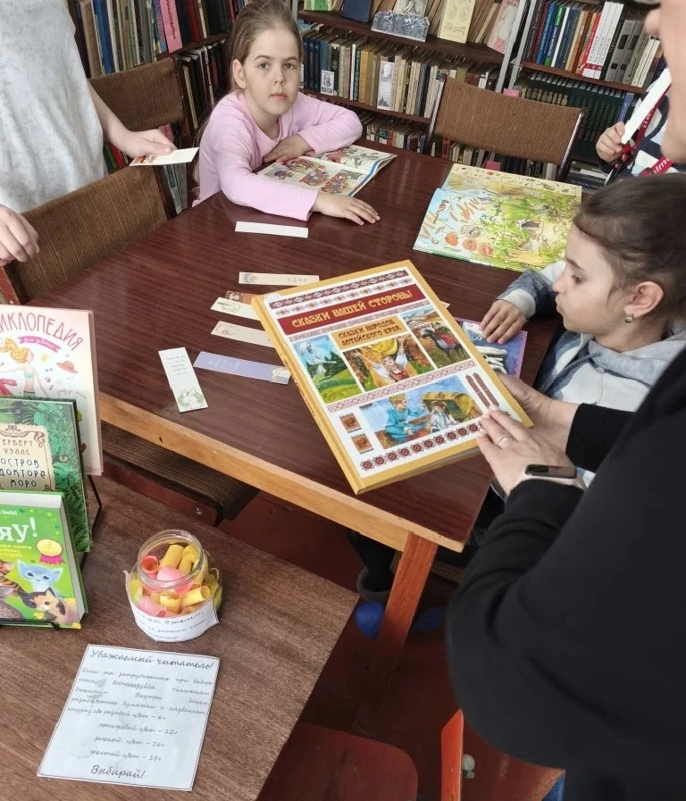 ☀️ Ещё одна яркая неделя на летней досуговой площадке «Радужка» в Макарьевской школе позади!

За эти