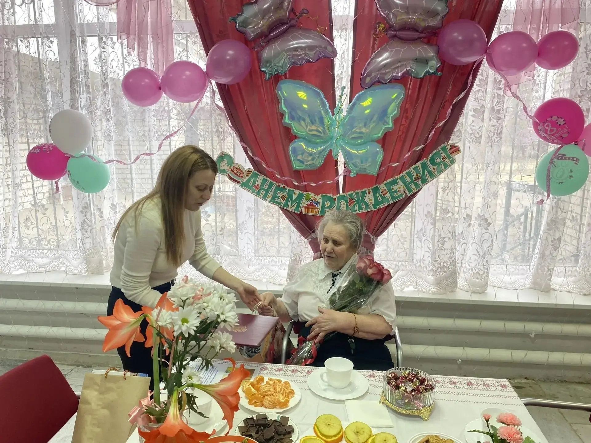 🌟90 лет мудрости и силы духа ⁣ 🏡🎉31 марта геронтологический центр "Вишенки" чествовал свою уважаемую