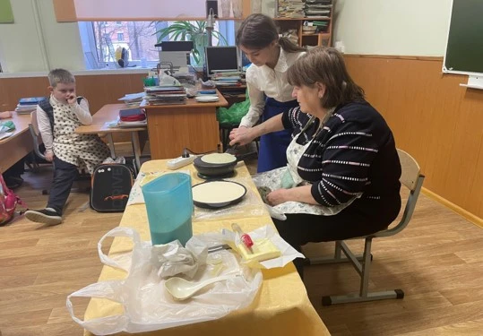 «Ишь ты, Масленица!»: как во 2«А» пекли блины и звали весну 🍯  На прошлой неделе в нашем 2«А» царило