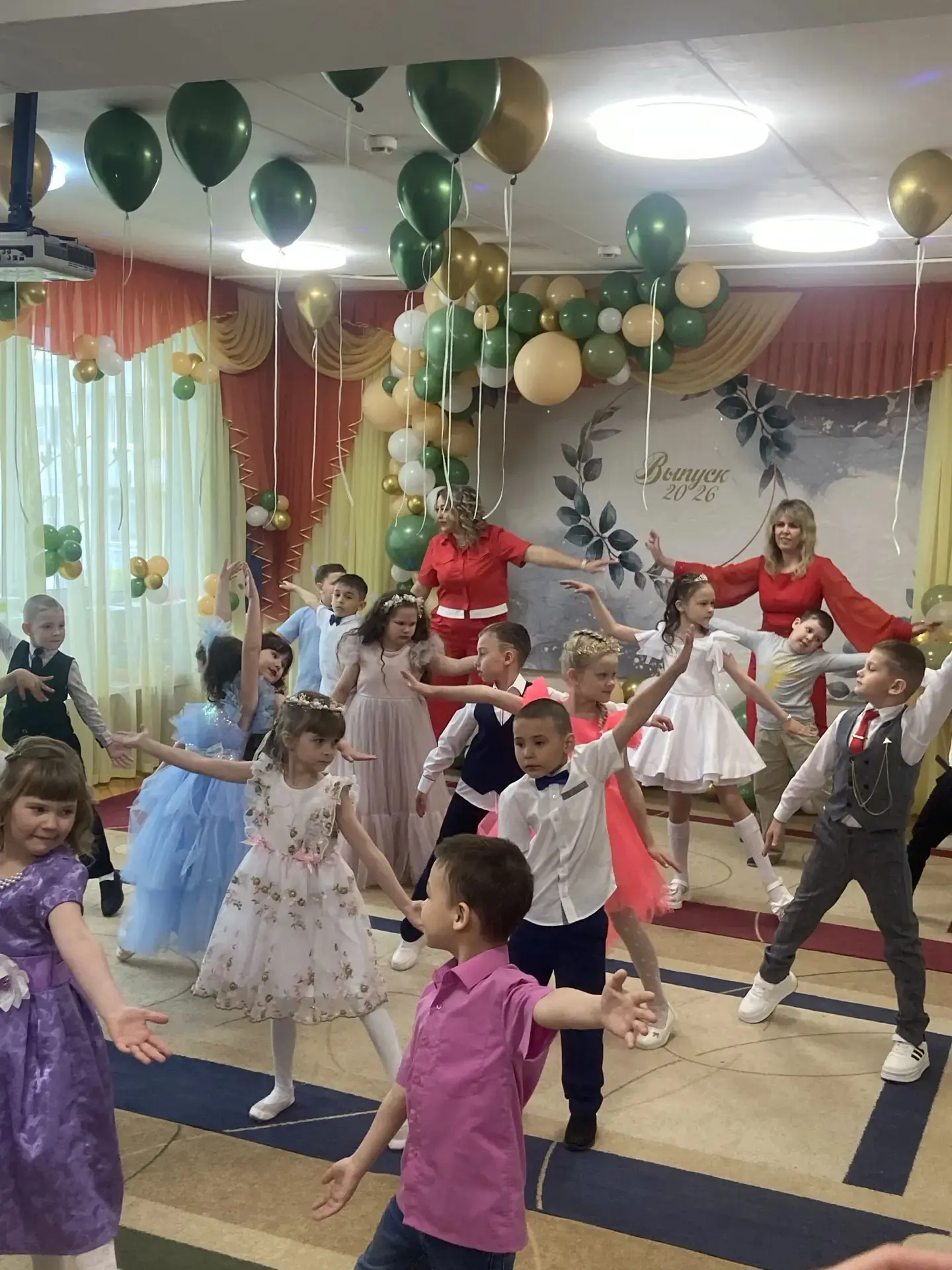 Вот и прошёл наш весёлый праздник