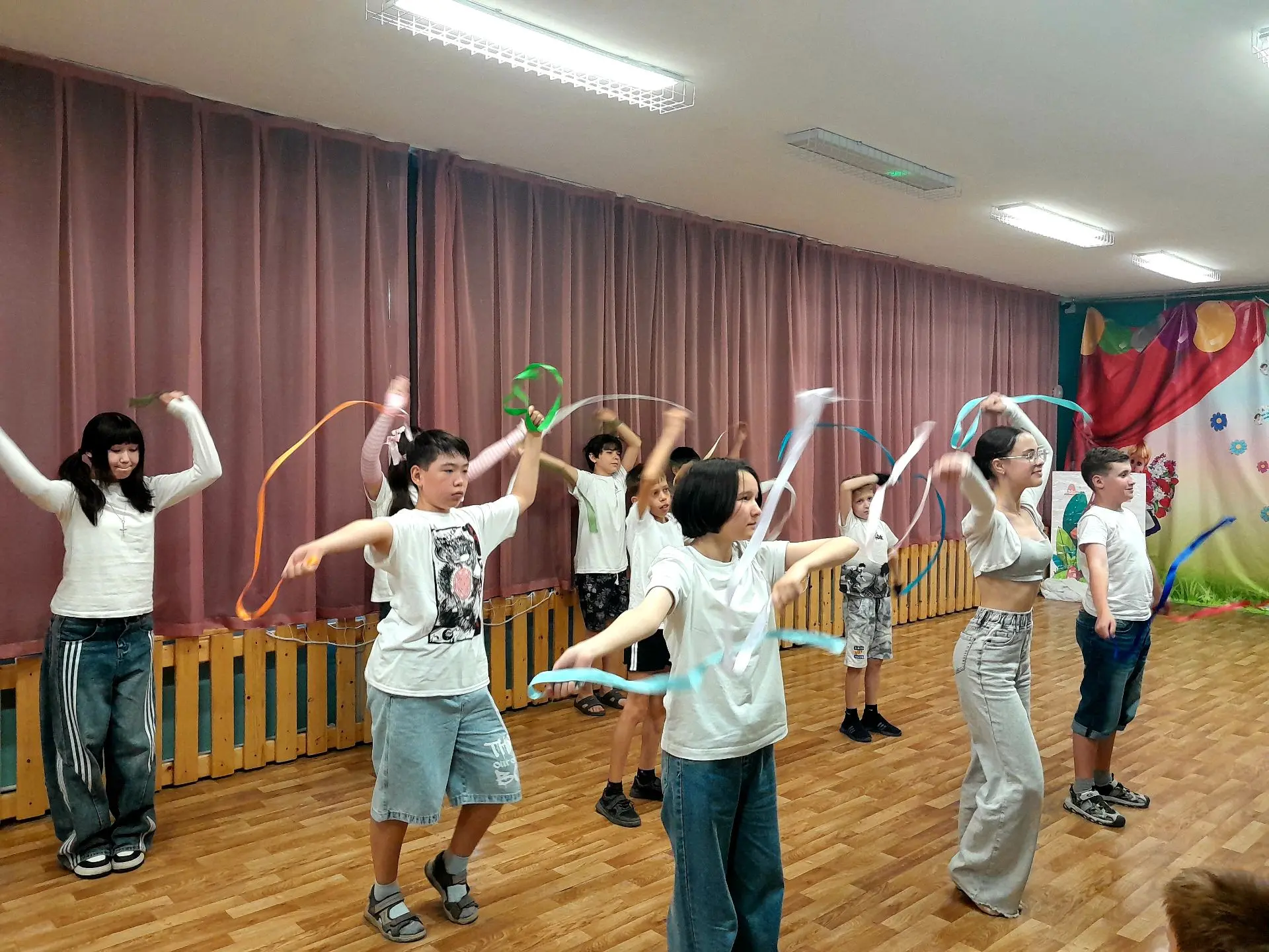 Танцевальный БУМ в нашем лагере! 💥 
В рамках Года единства народов в нашем лагере состоялся яркий и