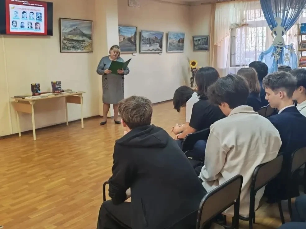 Мероприятия. К праздничной дате  8 мая 2026 года учитель русского языка и литературы Э. Ф. Яковлева 