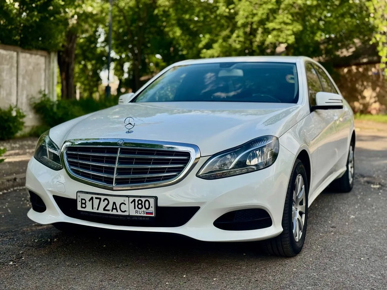 Продам Mercedes-Benz E-class.
Автомобиль в идеальном состоянии, весь в заводском окрасе. Стёкла, вкл