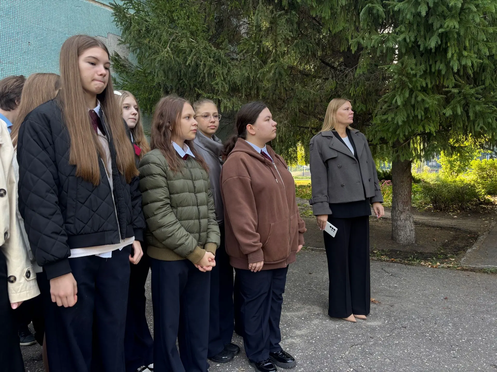 🔔 С новой учебной неделей! В школе прошла торжественная линейка
