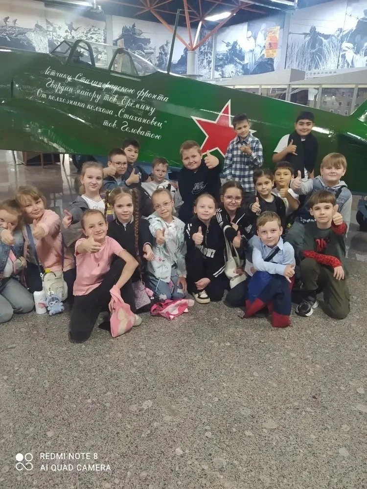 14 мая учащиеся 2 «А» и 2 «Б» классов вместе с классными руководителями (Калинина Н.Л., Уварова Е.В.