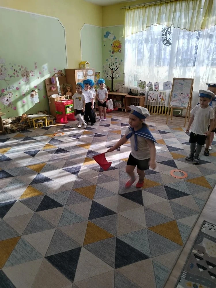 «Десантники» и «Моряки» в средней группе №5.