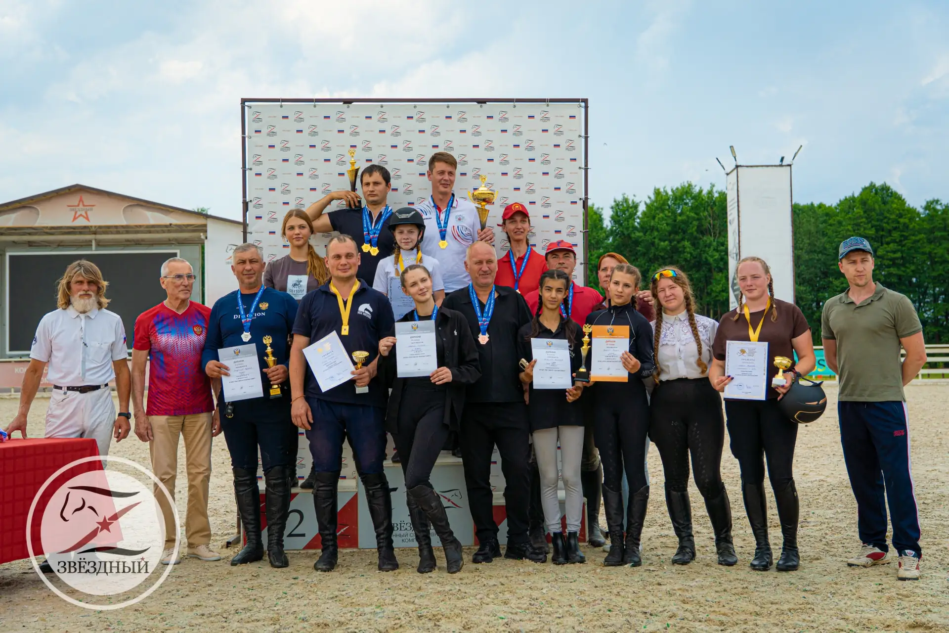 🏇 Спортсмен «Юности Москвы» Фёдор Ефимов – абсолютный чемпион Кубка России по тентпеггингу

На терр