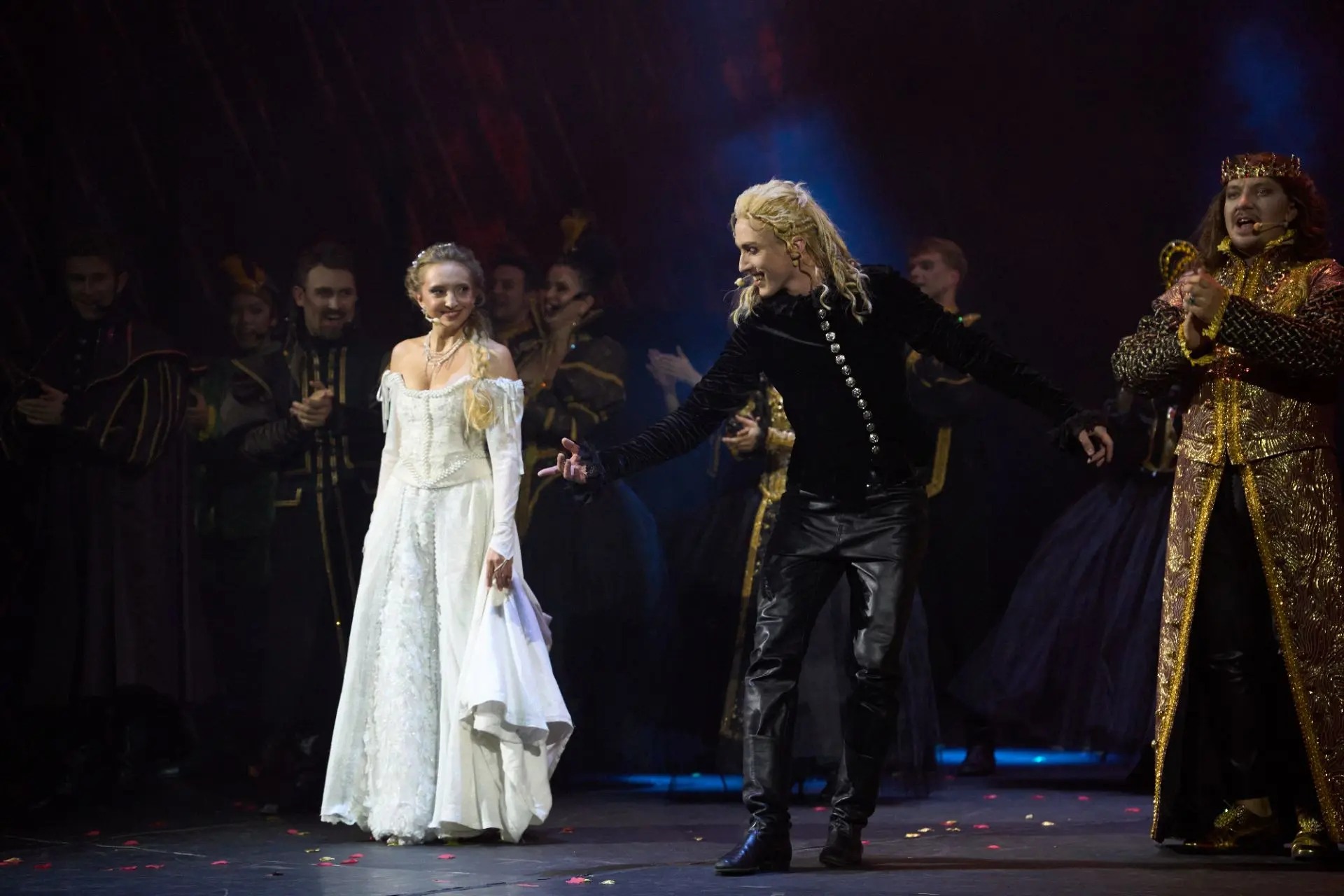 ⚔️ Первые впечатления от нового «Гамлета» прозвучали на сцене из уст известных людей, р...