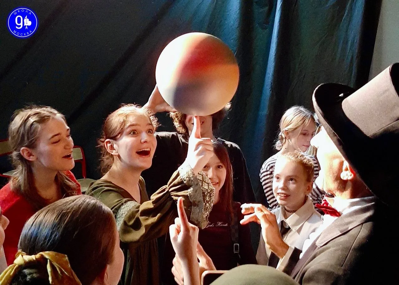 🎪 ВЫСТУПЛЕНИЕ ДЕНИСА КЛОПОВА  В корпусе «Театральная школа» состоялся потрясающий вечер с участием в