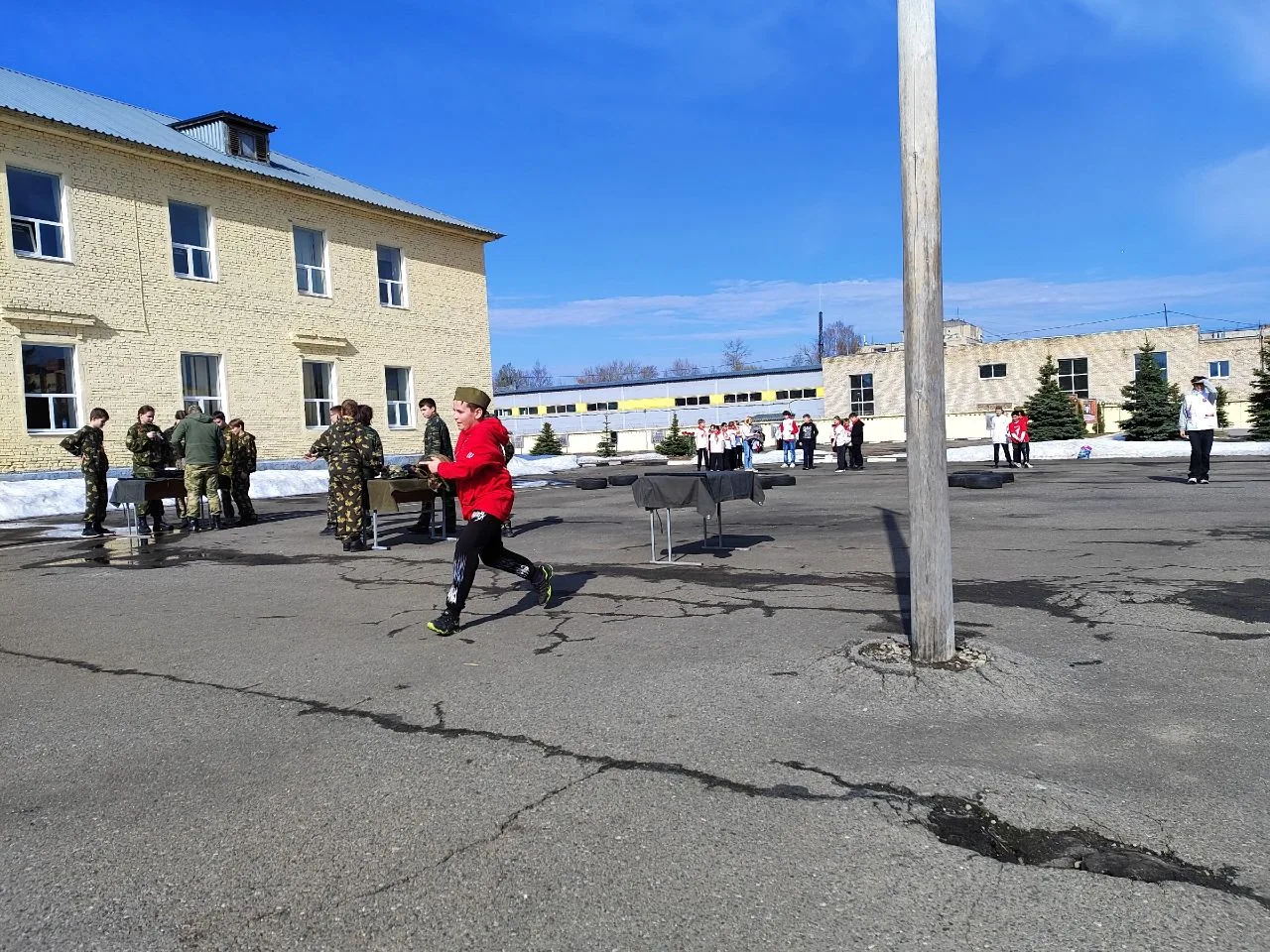 ➡️ ЗАРНИЦА 2.0  ️🇷🇺 Совсем недавно прошел муниципальный этап военно-патриотической игры "Зарница 2.0