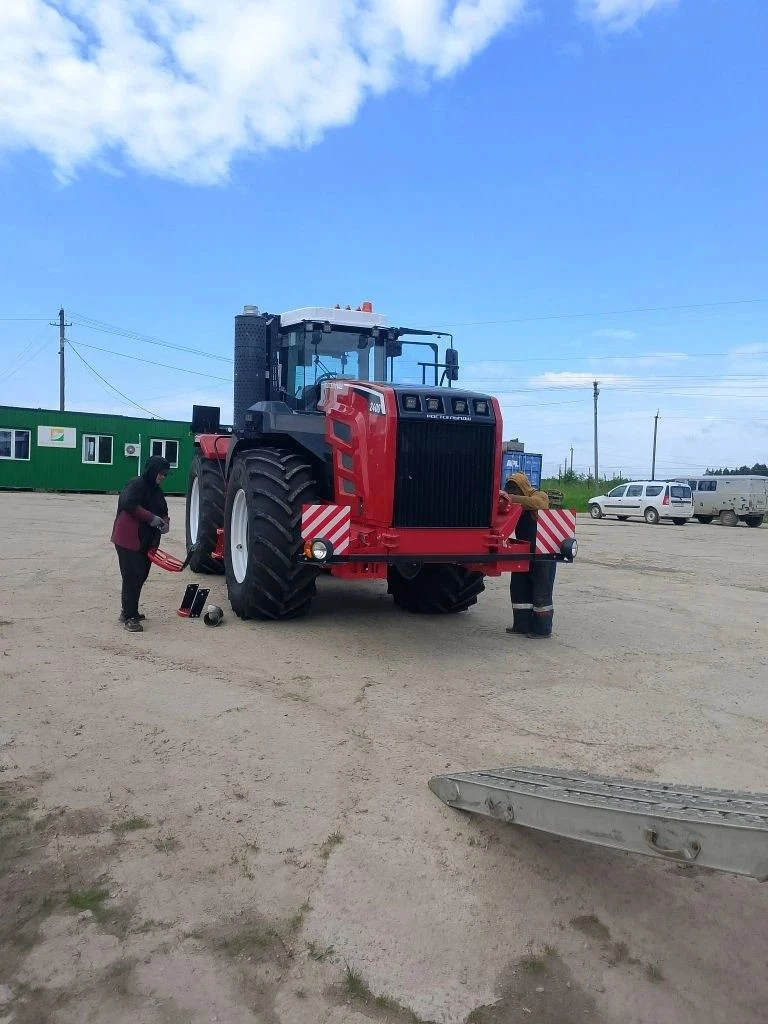 Отгрузка трактора Ростсельмаш 2400 в Псковскую область😎