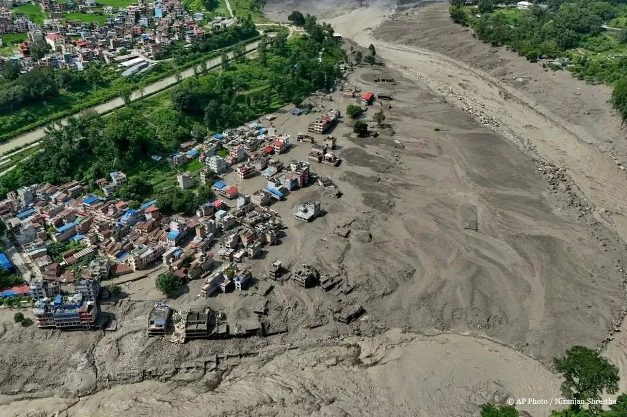⚡️Более 380 туристов, в том числе 291 иностранец, пропали без вести после наводнения в ...