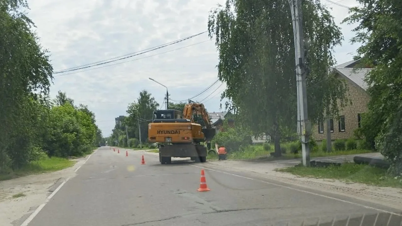 На улице 9 Января во вторник ограничили движение автомобилей. Речь идет о двух участках — в районе б