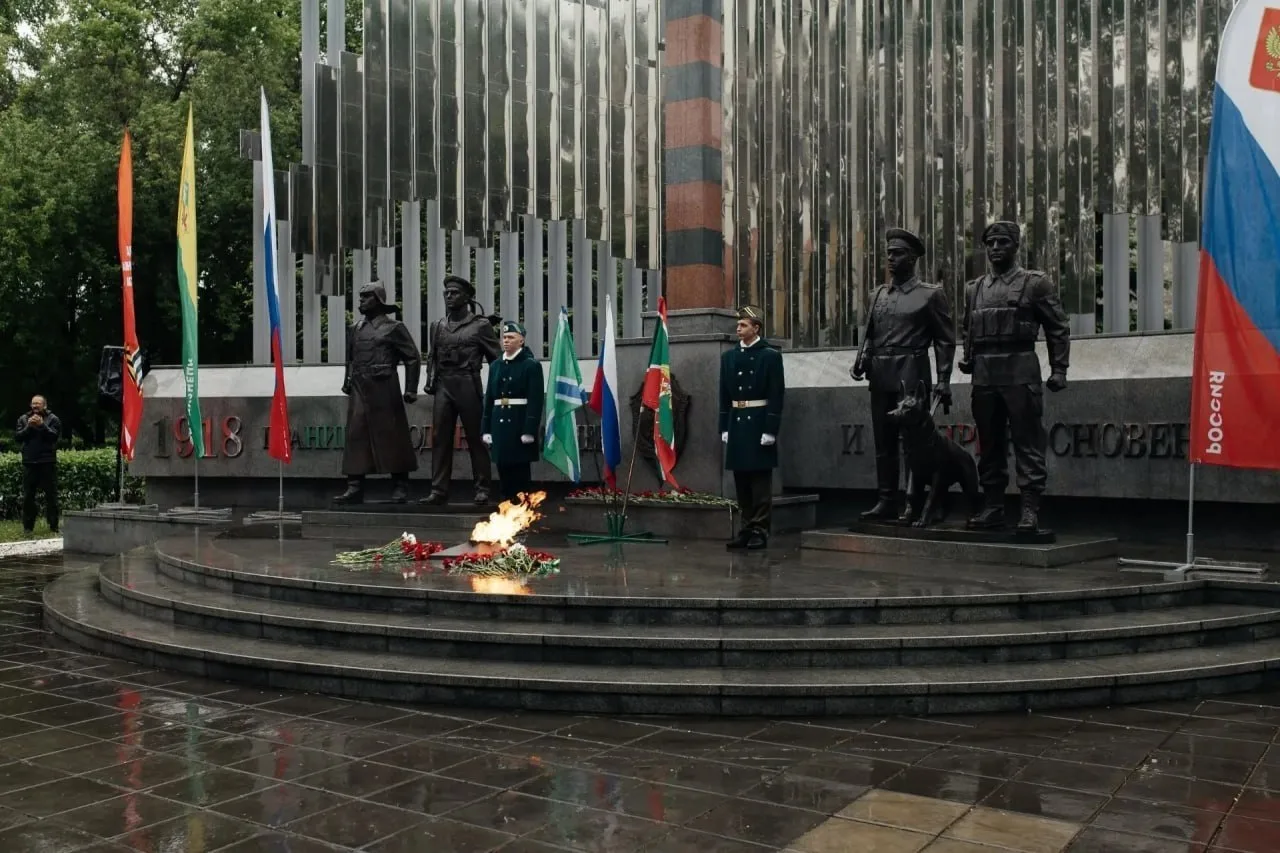 🔥Новокузнецк отметит День пограничника  28 мая в 10:00 на Театральной площади у фонтана состоится то