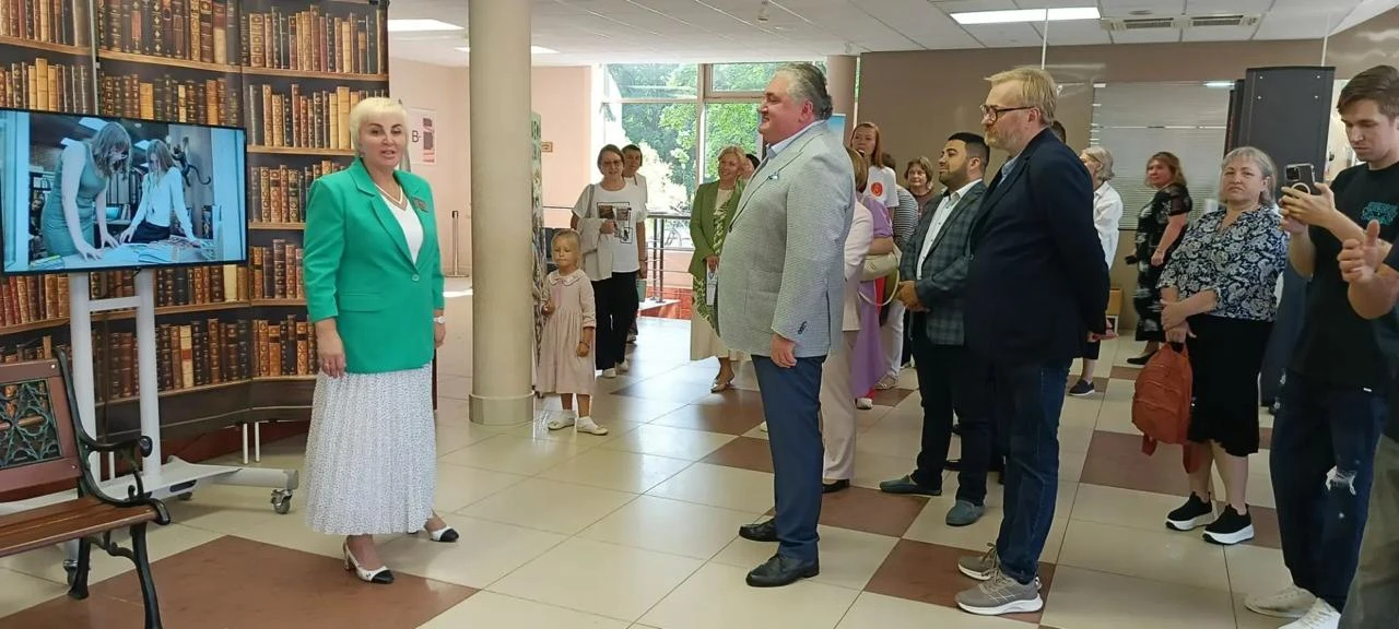 Депутат Государственной Думы Виталий Милонов посетил выставку достижений «Родной район»...
