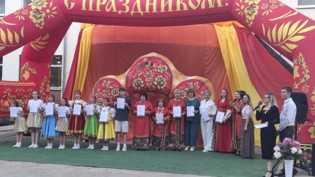Сотрудник Макеевской сельской библиотеки принял активное участие в фольклорном празднике в честь Дня