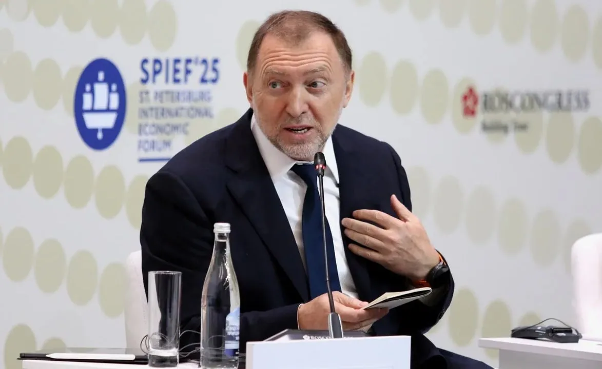 Олег Дерипаска подал судебный иск о защите репутации и оценил ее в 1 млрд рублей.