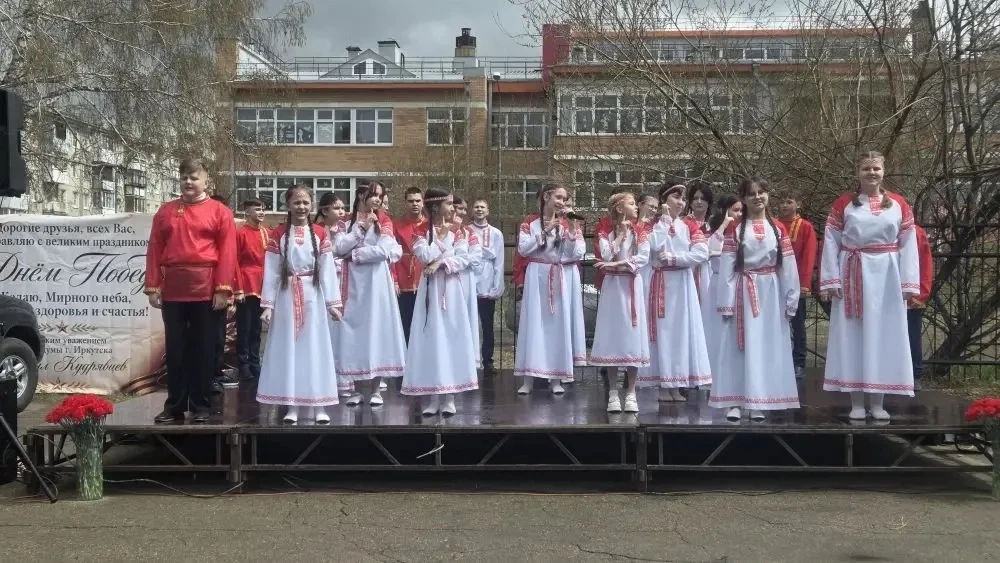 В преддверии 9 Мая наша школа с гордостью представила свои таланты на праздничном концерте в роще «Б