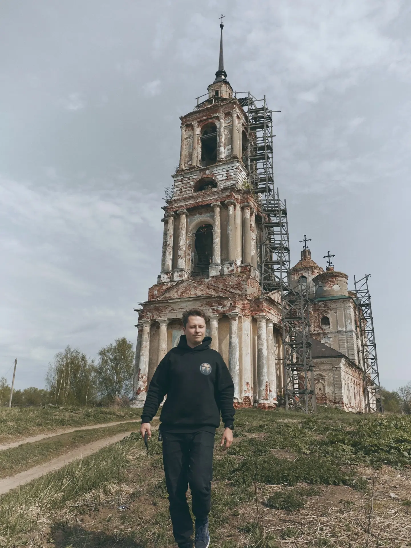 Самая впечатляющая заброшенная красота которую я видел.