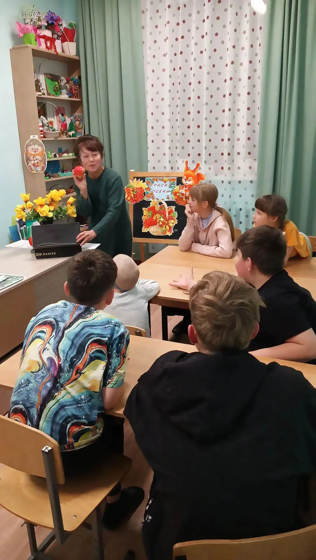 🍁Сегодня состоялось увлекательное тематическое занятие - викторина" Краски осени". Реб...
