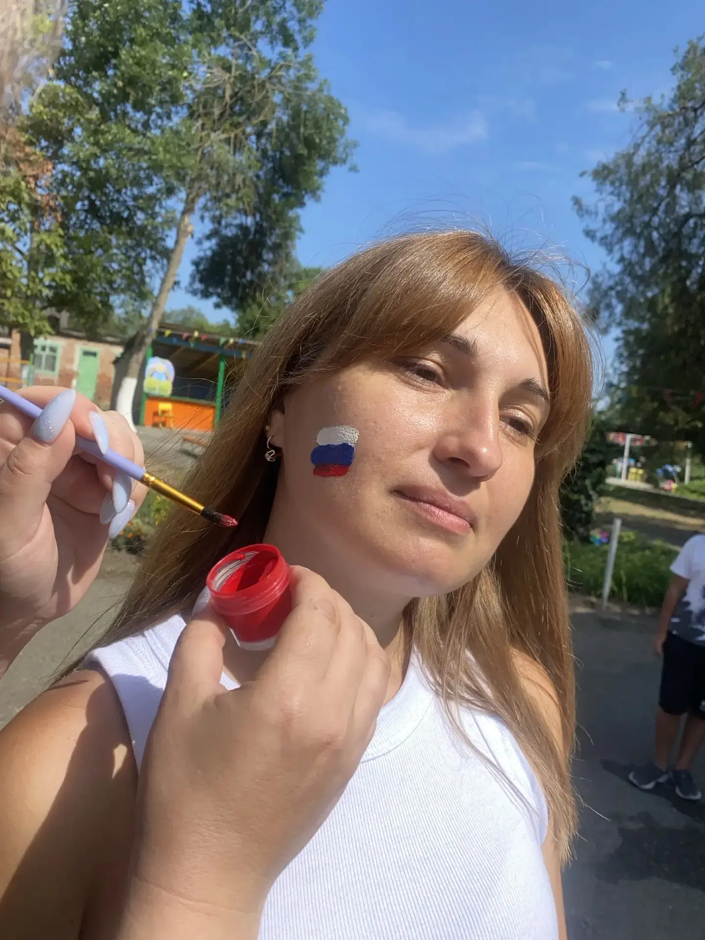 В  старшей группе «Лисята» прошёл флешмоб, посвященный Дню Государственного флага Росси...