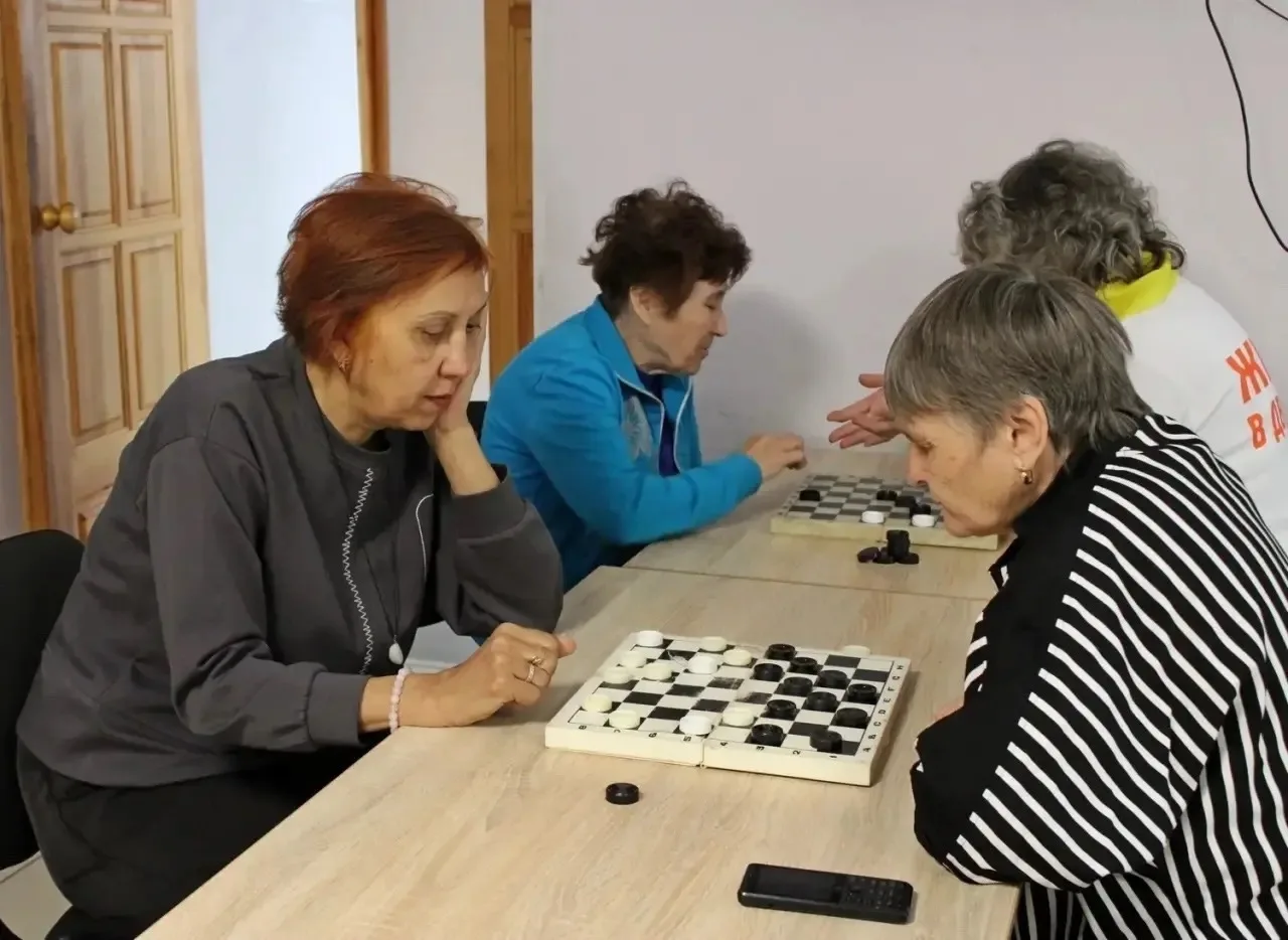 🎯Дартс, бочче, шашки: активный отдых с пользой для здоровья  Специалисты и добровольцы Бийского пред