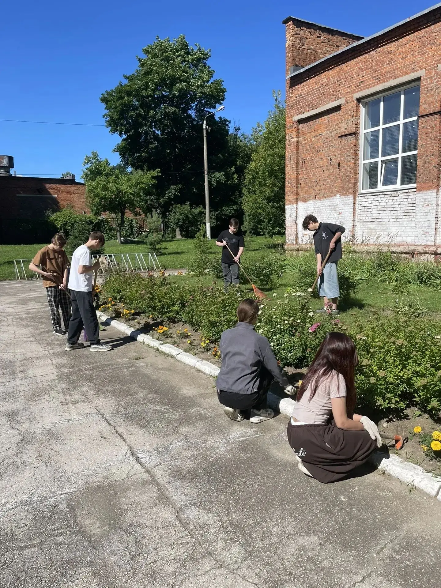 🎉 Завершение работы трудового отряда несовершеннолетних в Центре образования №18! 🎉

Сегодня — фин