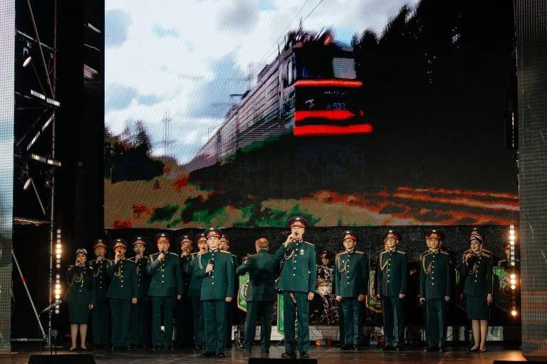 🚂🇷🇺В Смоленске выступит ансамбль песни и пляски Железнодорожных войск минобороны РФ.