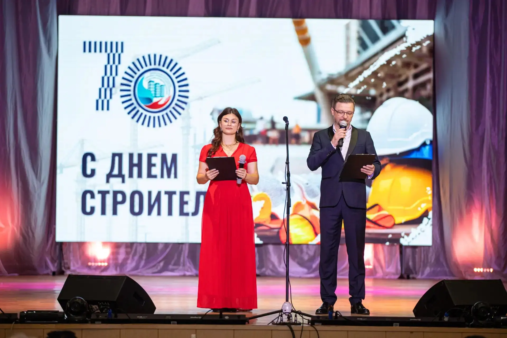 🏗  В ЛНР отметили 70-летие строительной отрасли