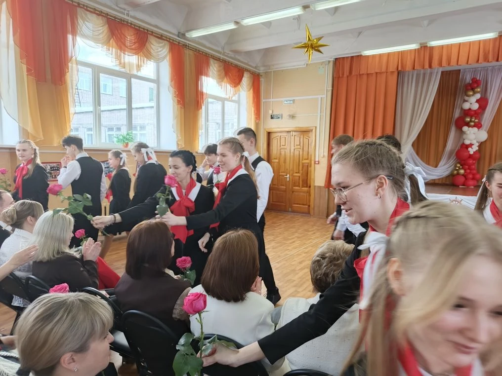 6 марта, в преддверии Международного женского дня, в школе с самого утра царила праздничная атмосфер