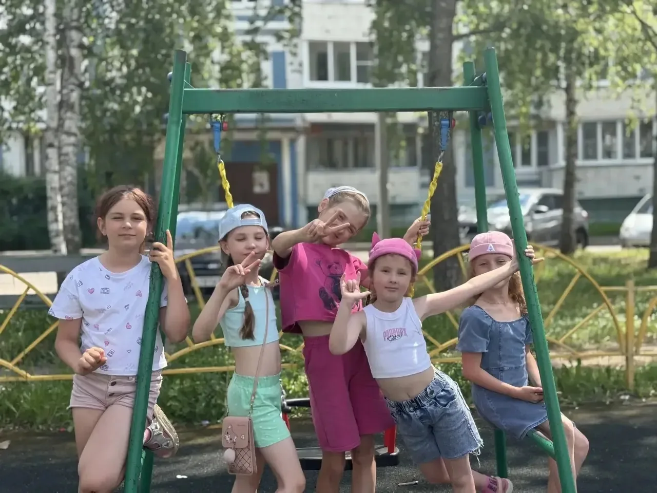 Наш школьный лагерь: дышим полной грудью 🌿☀️

Пока кто-то сидит в душных комнатах за планшетами, на