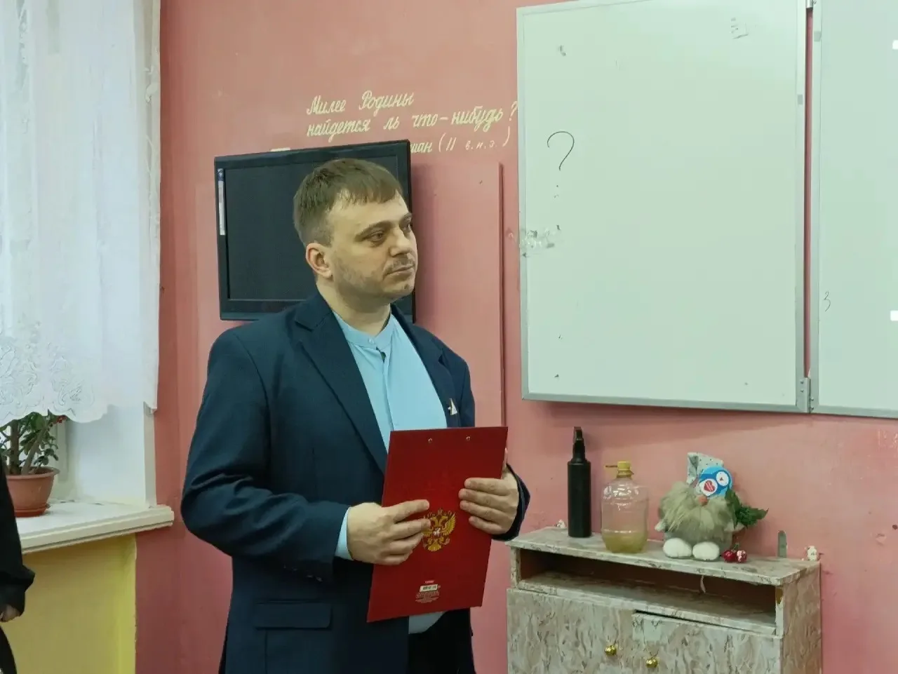 ДЕНЬ ДОБРОВОЛЬЦА  🫶5 декабря, в международный День волонтеров в школе №7 состоялась беседа, посвящен