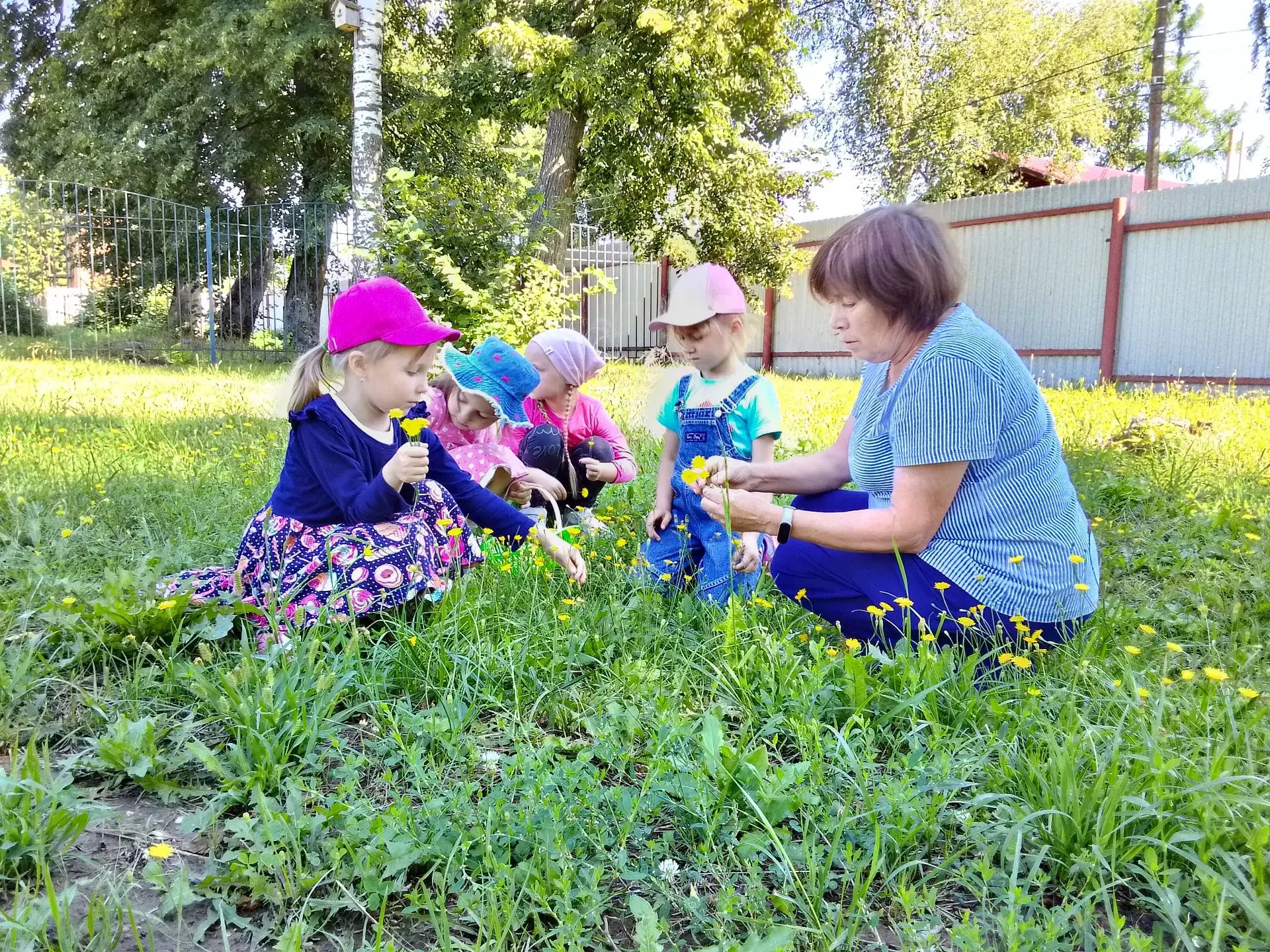 ☀ Лето — время ярких красок и детского творчества! 🎨