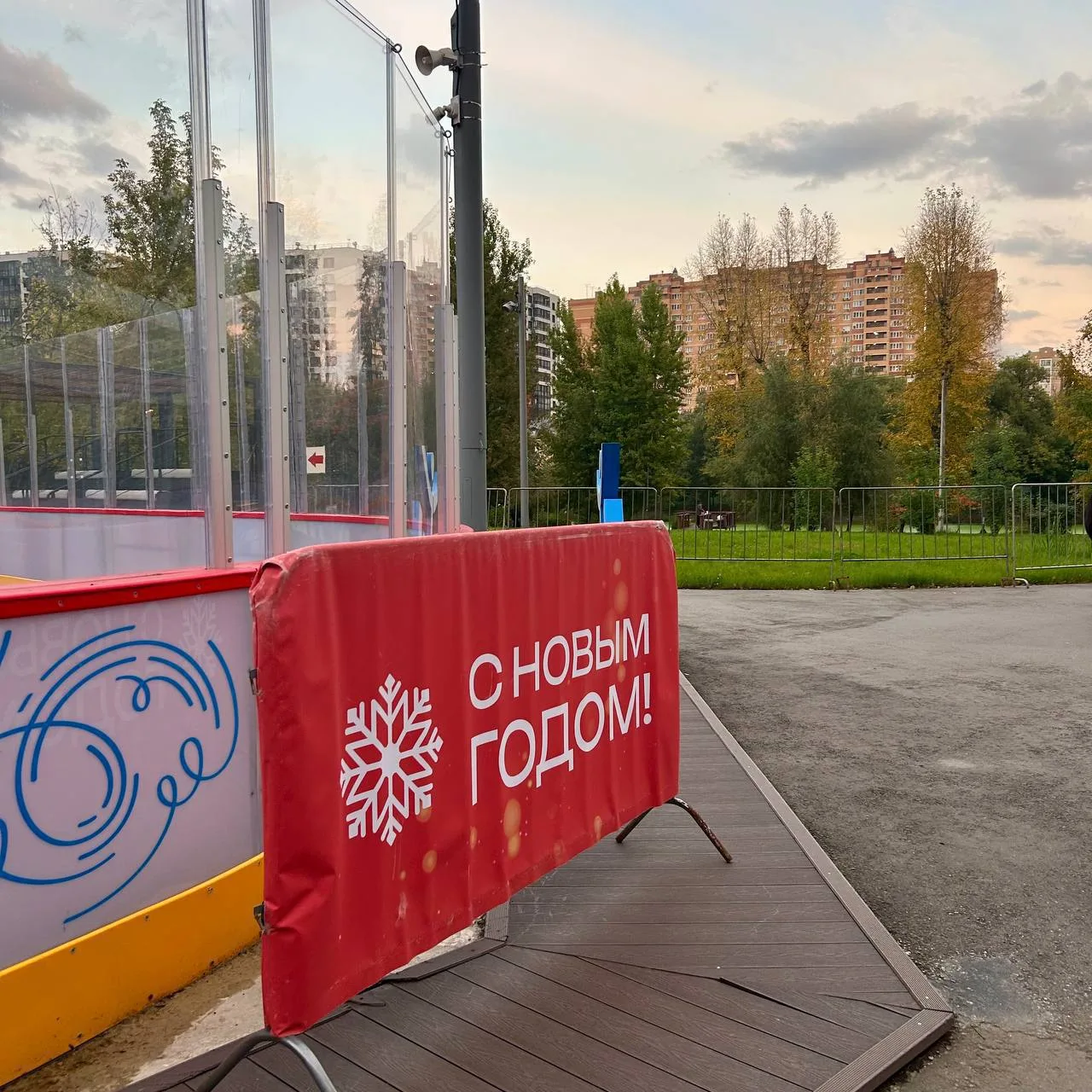 🎄В Коммунарке уже начали готовиться к Новому году.🤩