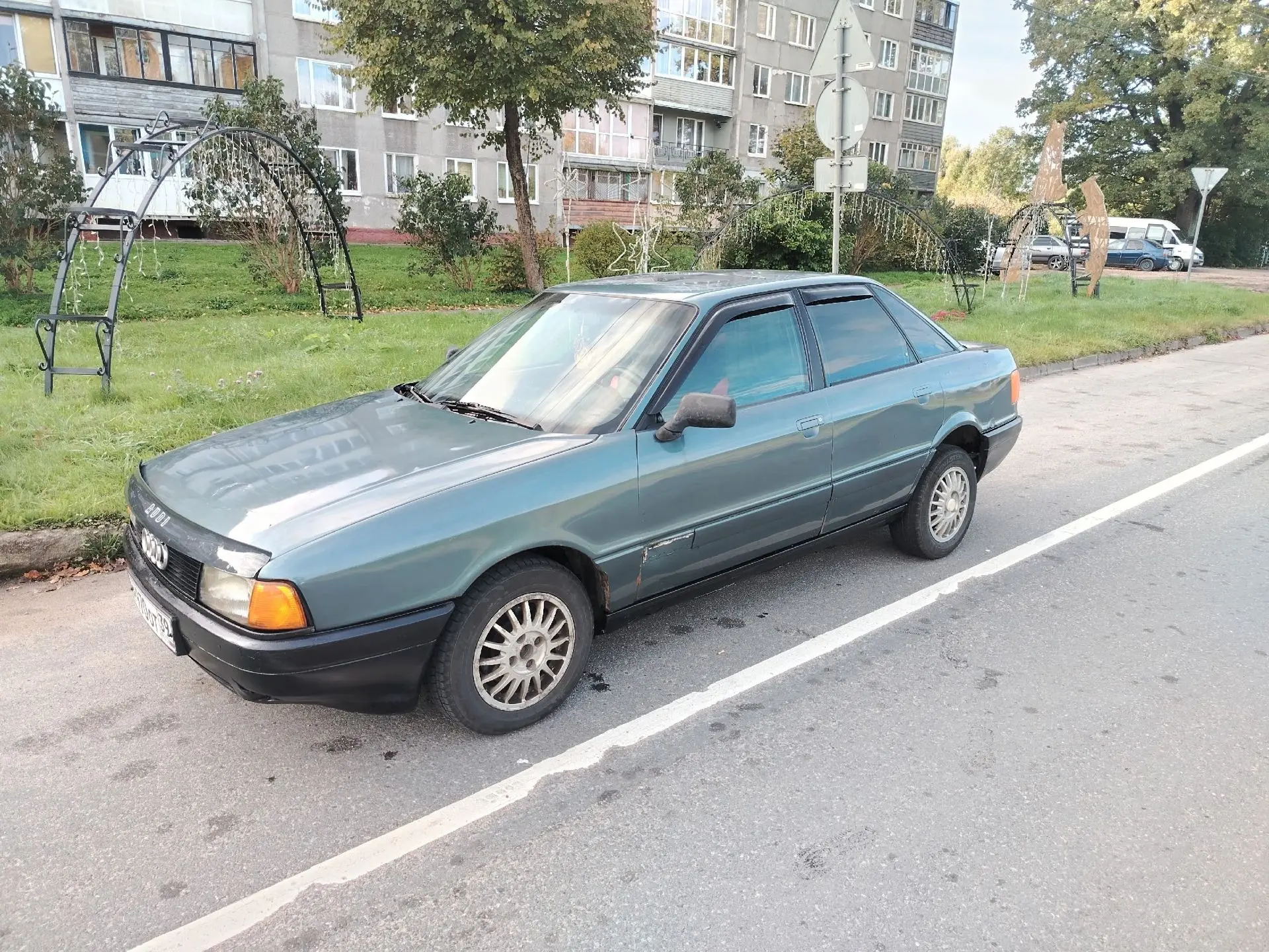 Ауди 80 91г 1.6 карб